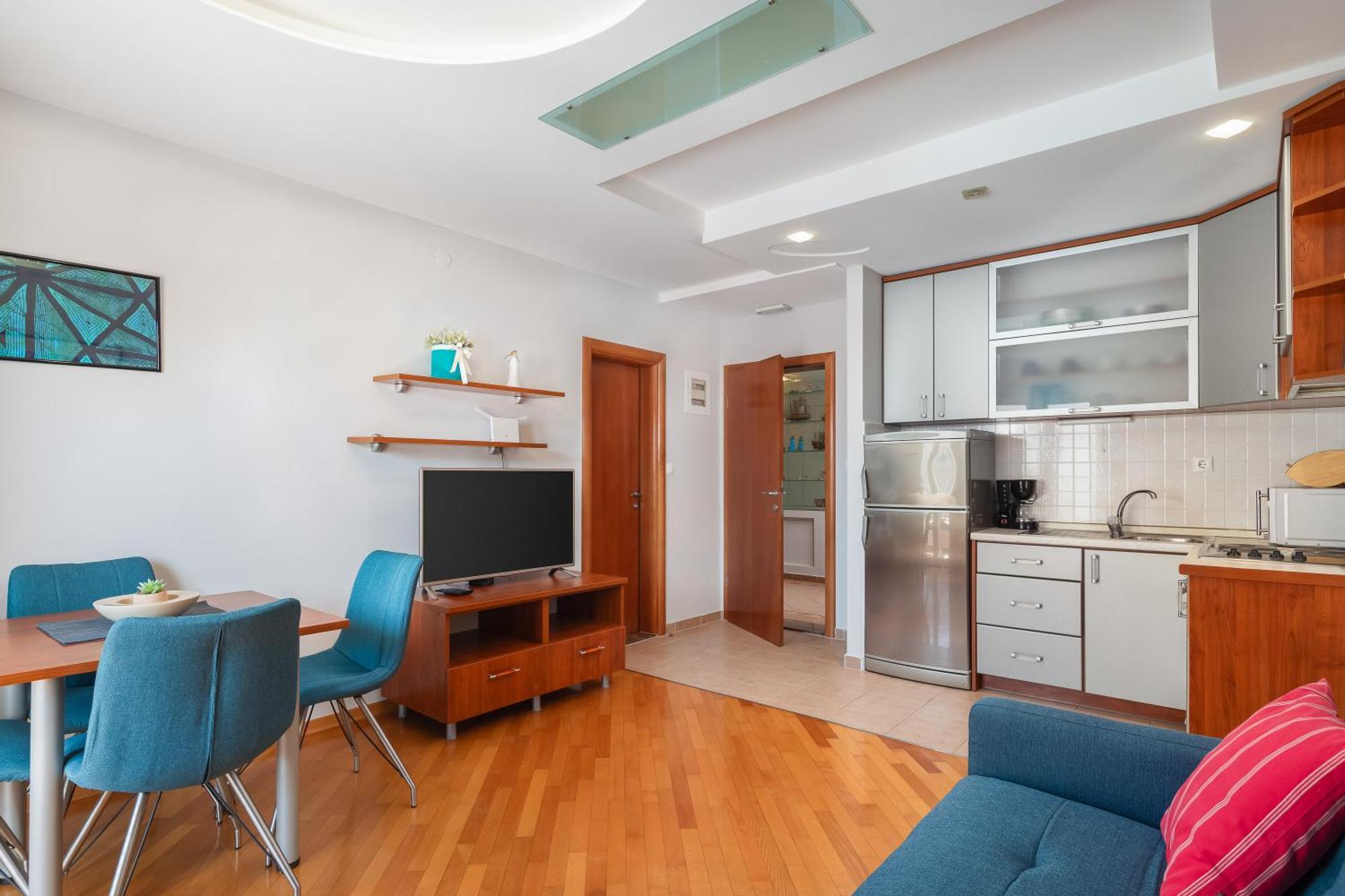 Brkic Apartments With Private Parking Makarska Zimmer foto