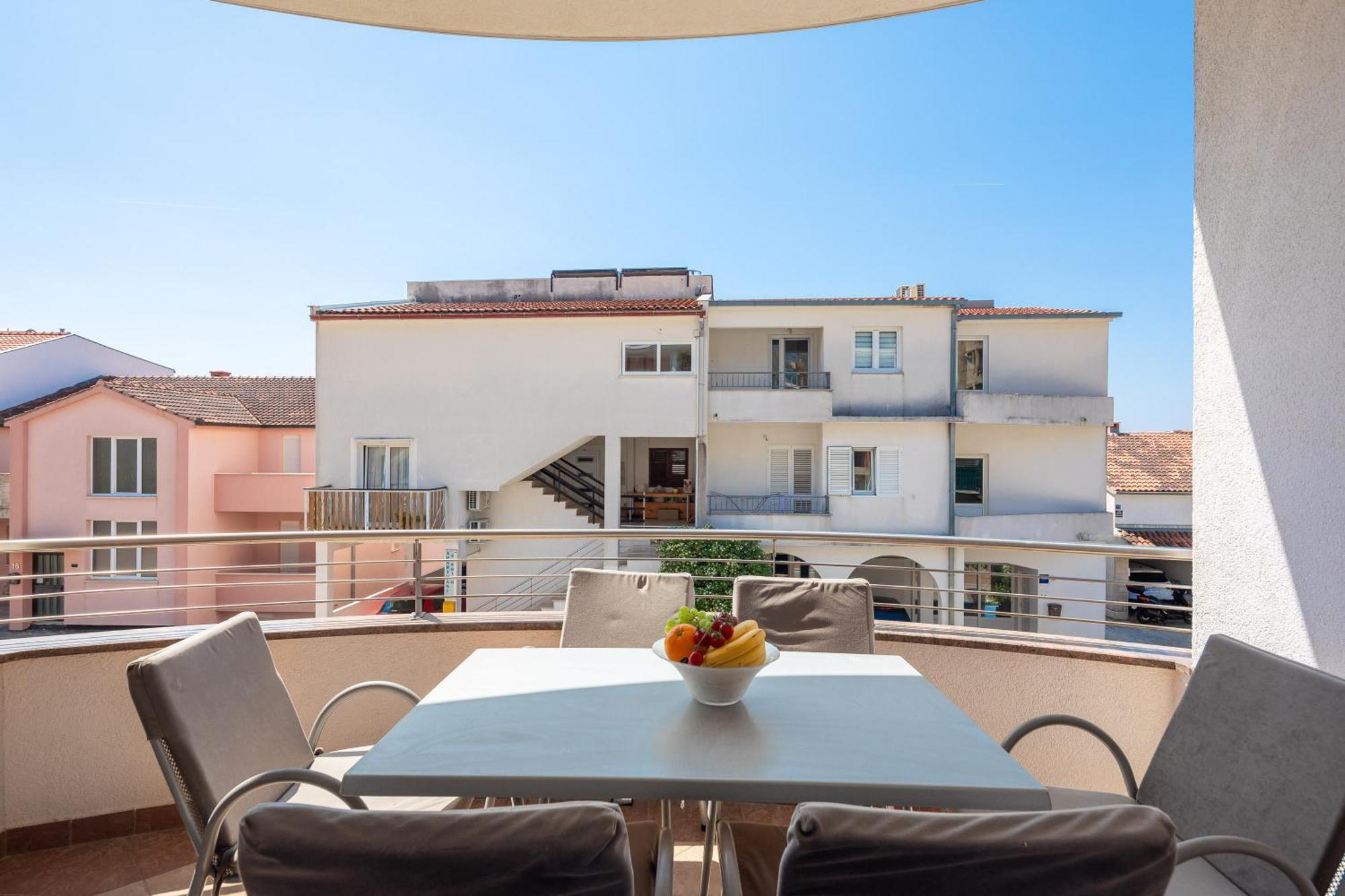 Brkic Apartments With Private Parking Makarska Zimmer foto
