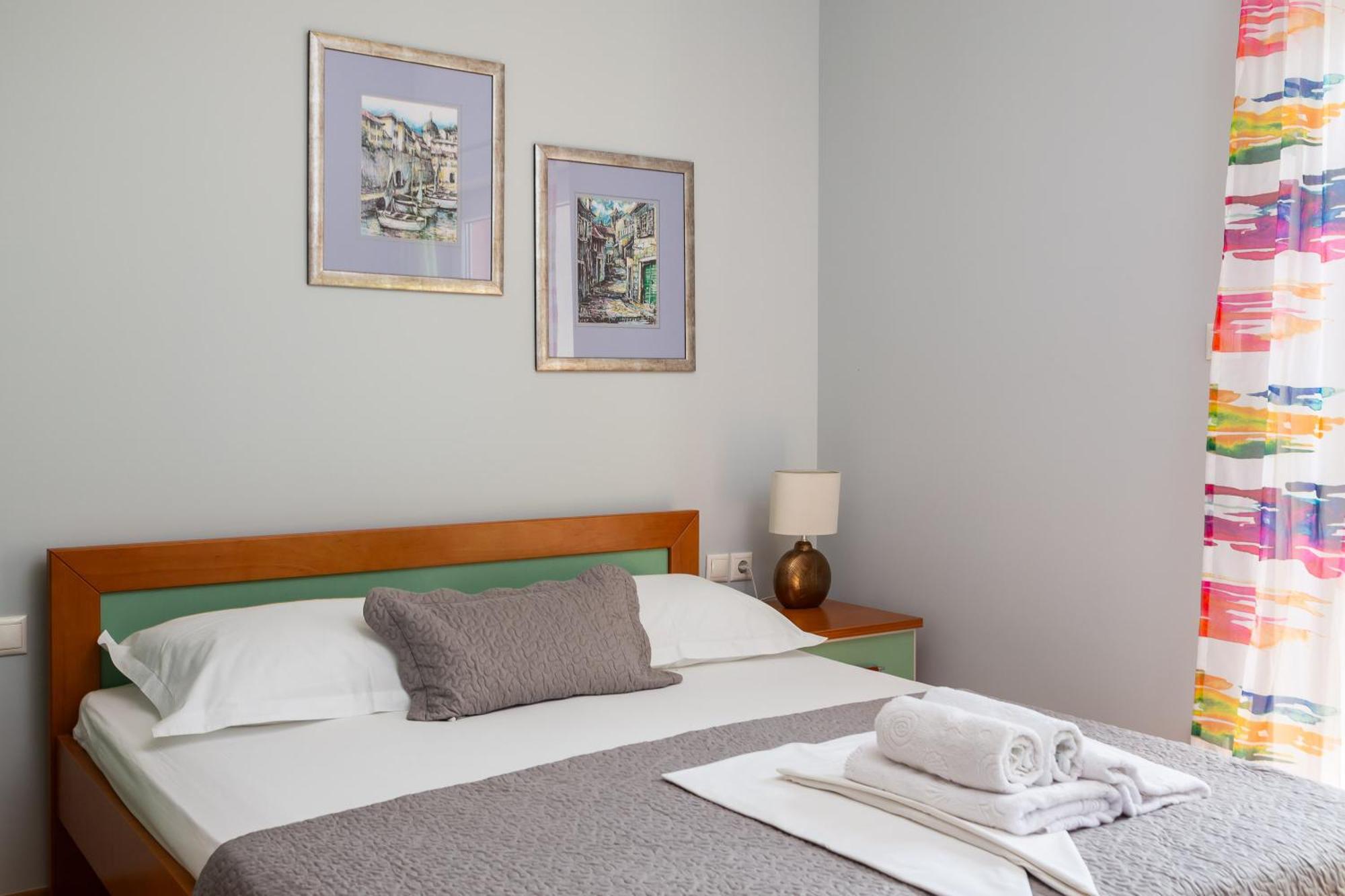 Brkic Apartments With Private Parking Makarska Zimmer foto