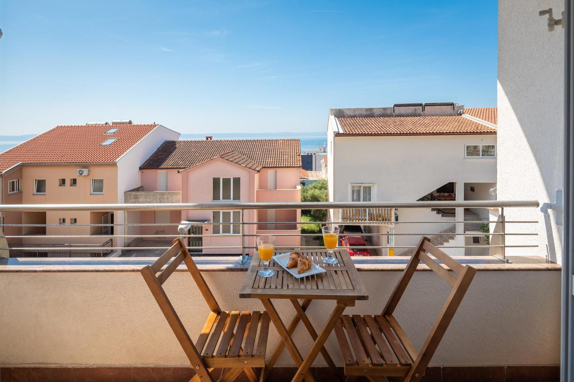 Brkic Apartments With Private Parking Makarska Zimmer foto