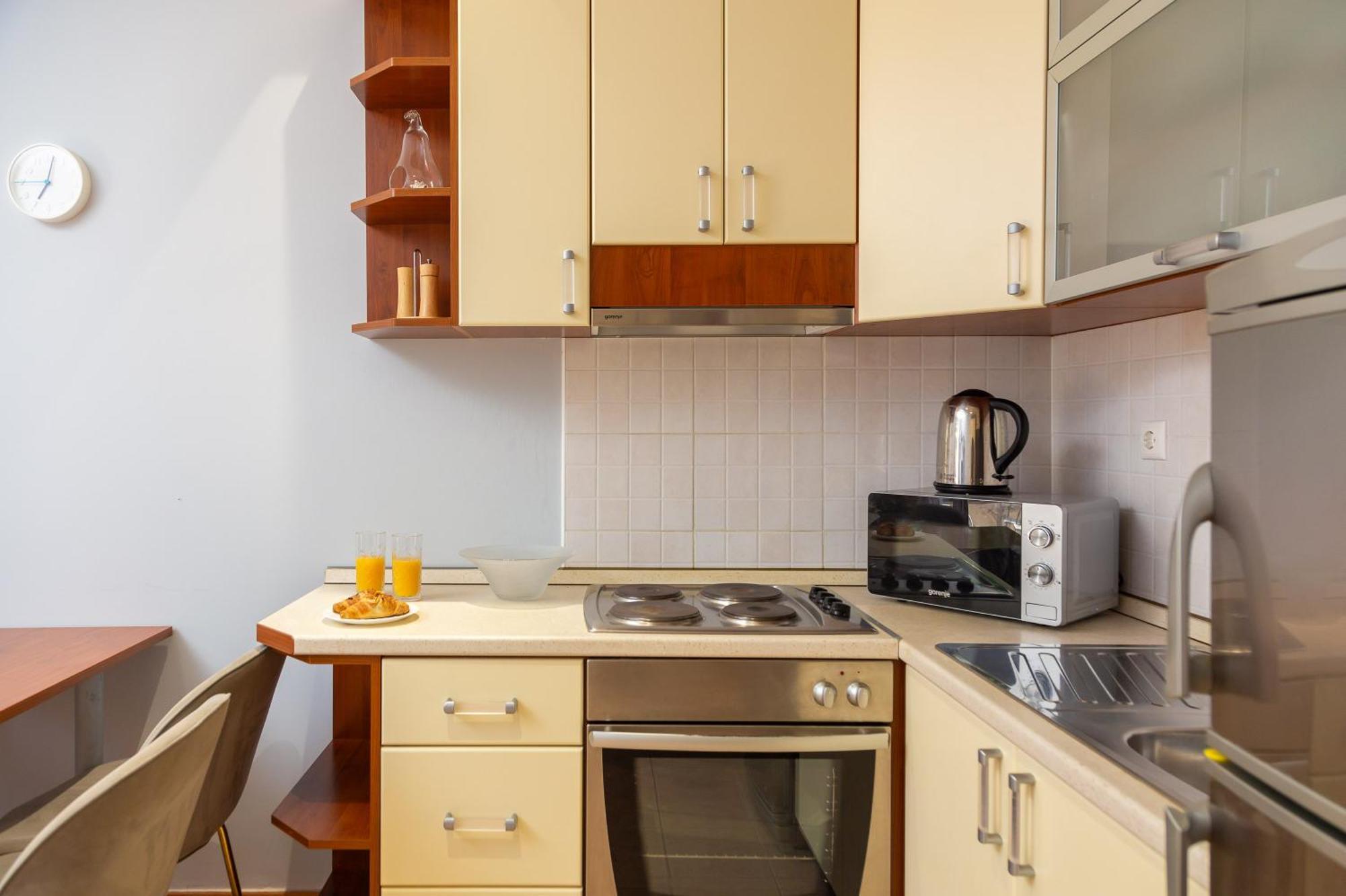 Brkic Apartments With Private Parking Makarska Zimmer foto